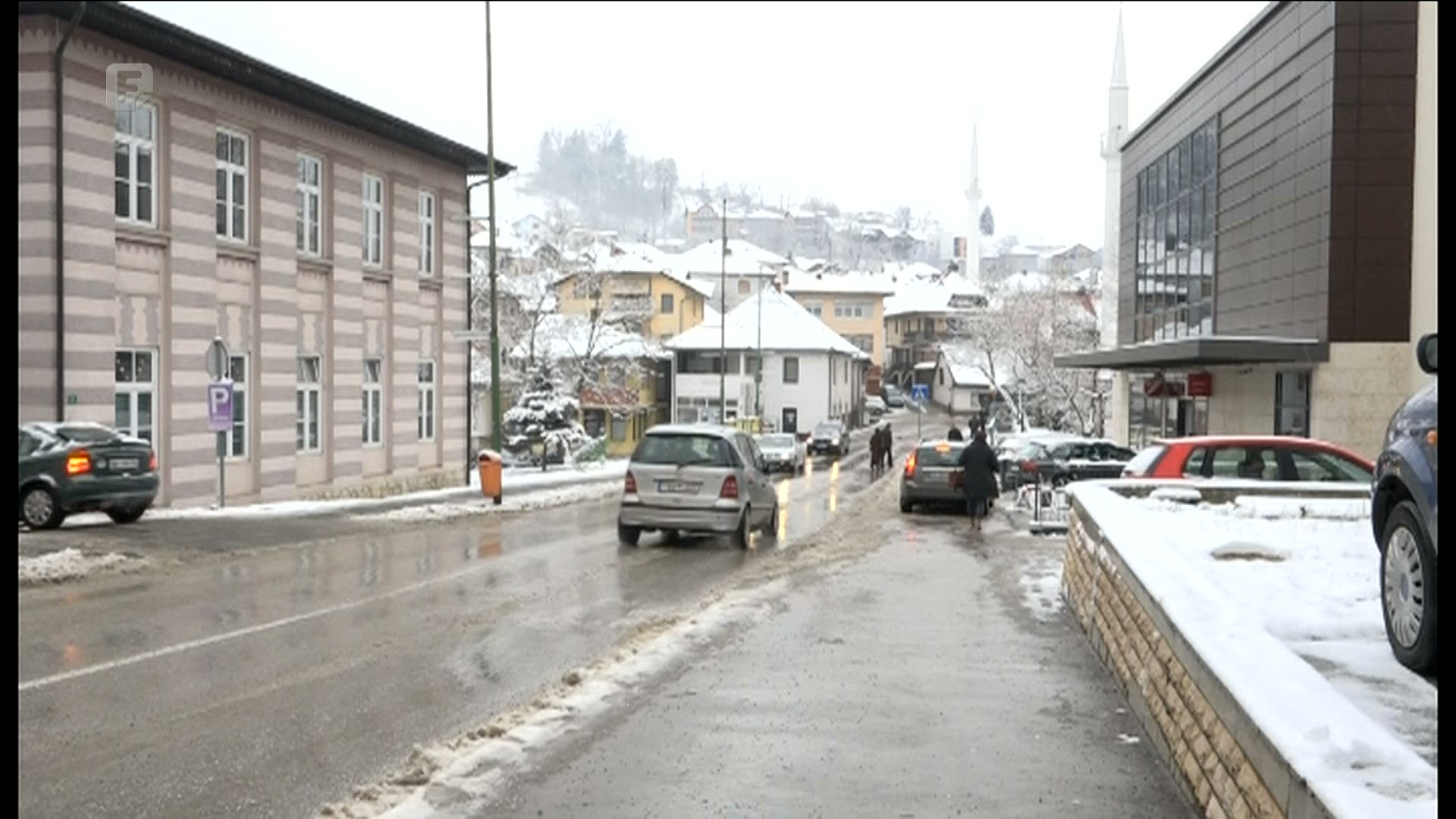 U Tešnju potpisani ugovori s izvođačima radova za zimsko održavanje puteva i javnih površina